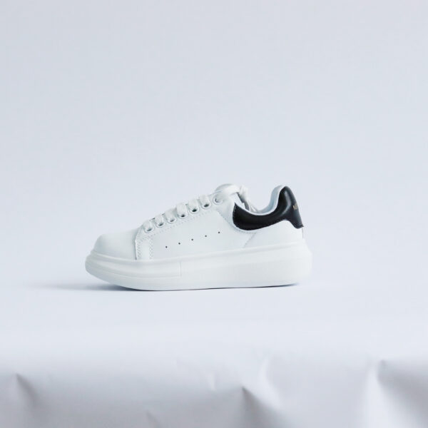 Fashion White Platform Sneakers – Stylish Thick Sole Casual Shoes with Black Accent Detailing - Image 2