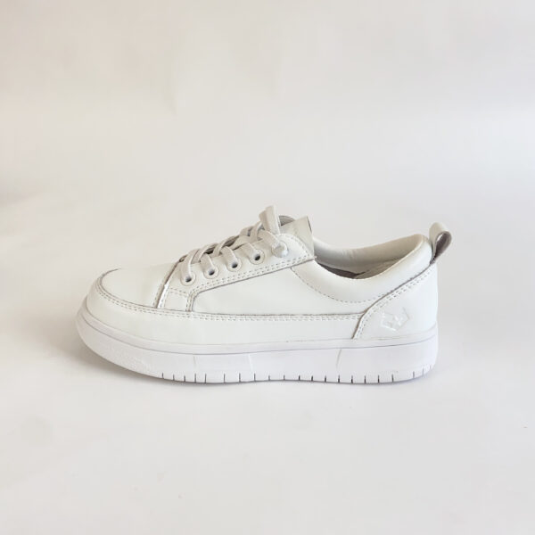 White Platform Casual Sneakers – Stylish Thick Sole Lace-Up Shoes for Daily Fashion & Comfort - Image 3